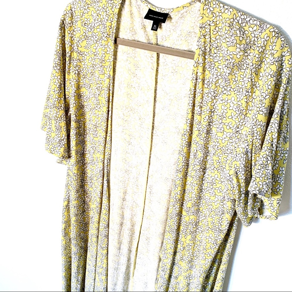 Hello Floral Kimono- WHO WHAT WEAR